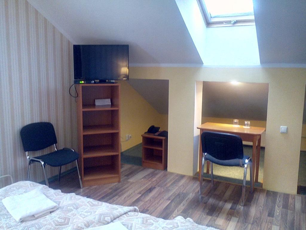 Central Hotel Narva Rum bild